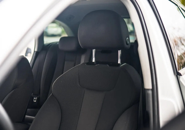 Audi A4 cena 93500 przebieg: 163777, rok produkcji 2020 z Płock małe 436